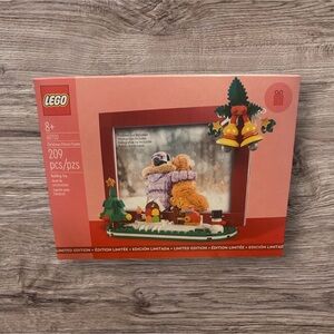 LEGO Christmas Picture Frame 40702 - Limited Edition - Brand New